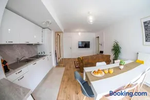 Paris & DisneyLand - 2min From Train Station - Private Indoor Parking - Image 5