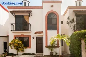Boutique House Cancun by Elevate Rooms - Image 2
