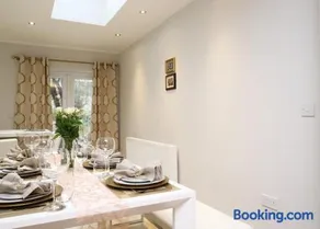 Oxford Collegiate Serviced Residence by AHG - Image 5