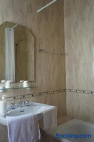 Hostal Los Príncipes - Image 3