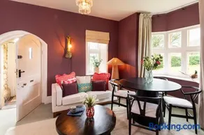 Estate Lodge Sleeps 5 on The Jurassic Coast Devon - Image 2