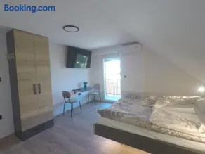 MaxLux Apartments - Image 3