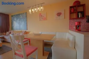Apartment 551 - Image 3