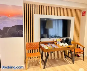 SMALL LUX BEACHCITY LONG STAY FREE PARKiNG - Image 4