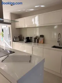 Luxury beachfront Home Rhos on Sea - Image 3