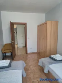Apartments Lola - Image 2