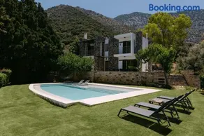 Manolioudis Villas - Image 2