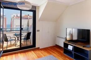 Ático con terraza, vistas al mar y parking en playa de S Lorenzo - Image 4