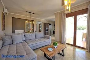 Voll ausgestattete schöne Villa mit Terrasse, Garten und Grill | Panoramablick - Image 3