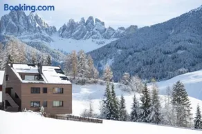 Trutscher Häusl - Luxury Dolomites Chalet with Private Hot Tub - Image 3