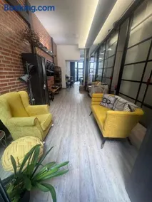 Large Modern Industrial Loft Close to Beaches - Image 2