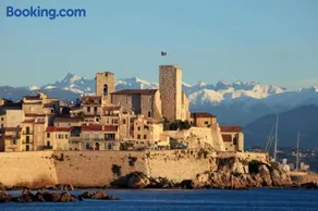 Studio Mezzanine Marche Provencal Vieil Antibes - Image 1