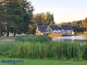 La Maison Rose - Image 1