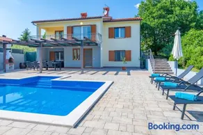 Family friendly Villa with Pool and Garden - Image 4