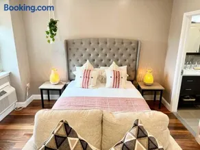 502 Luxury 1BR apartment in center city - Image 1