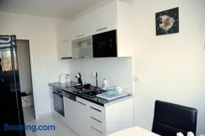 Irina Lux Apartment - Image 5