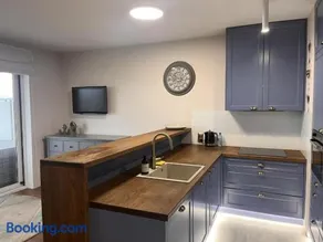 Tenders Rental - Image 1