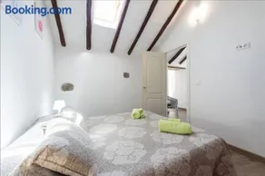 Canary House - Image 3