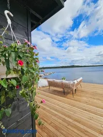 Skandinaavinen mökki rannalla - Image 2