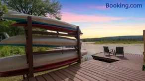 Waterfront, Hot Tub, Dock Kayaks, Movie Game Room - Image 1