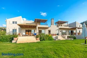 Legrena Beach Villa - Image 4