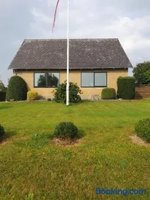 Lovely Holiday Home With Views Of Fields - Image 3