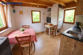 Glamping Volčji tabor - zavetje tišine sredi gozda - Image 3