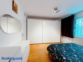 Maison 10 couchages avec 4 chambres proche de Forest National - Image 4