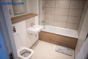Beautifully designed 1 bedroom apartment - Image 4