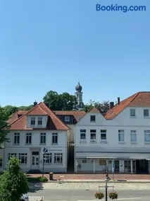 Schloss Blick Bredendiek OG - Image 1