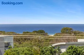 Holiday on The Great Ocean Road - Image 1