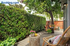 Ensoleillé + Élégant Cottage à Culver City avec Parking - Image 3