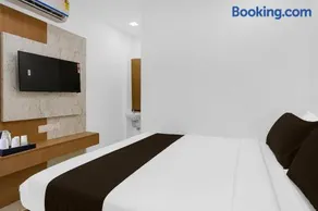 Hotel O Galaxy Apartments - Image 2