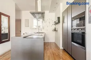 City Life Milan Apartment - Wi-Fi & Smart TV - Image 4