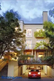 Park Lane Apartment East Melbourne - Image 1