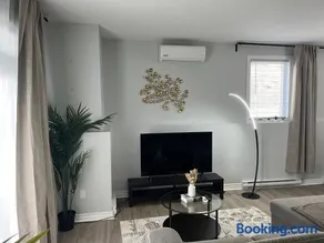 Charming & Cozy apartment of 2 bedrooms with Free Parking - Image 2