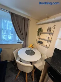 Town apartment - Image 3
