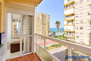 Ferienwohnung mit Pool und Garten | Meerblick - Image 2