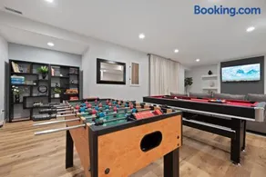 Family-Friendly 4BR with King Beds and Game Room - Image 3