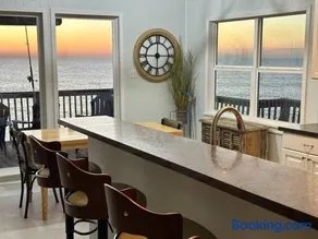 Sea 2 Believe! OceanFront! Pets Allowed - Image 1