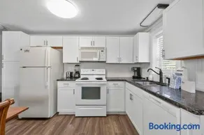Salt & Sand Ocean View 2BR Cherry Grove - Image 4