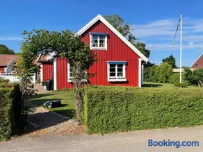 Apartment in villa, Close the to the sea, small harbour, golf course and Tylösand - Image 3
