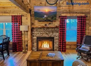 Cabin at Walland Forest - Image 5