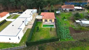 Stunning Villa with Pool and Garden - Image 3