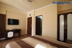 Casa Camelia Felix - Image 3