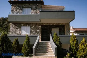 PETRINO VILLA Sxinos - Image 2