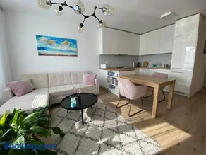 Bratislava, LUCAO Family Apartment, Balcony, Free Parking, Aircondition, 8km Old Town - Image 3