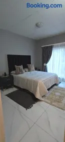 Peaceful Stay - Family Deluxe - Image 4