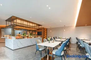 Atour Hotel Tonglu City Center Hangzhou - Image 2