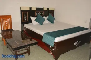 Hotel Holiday - Image 3